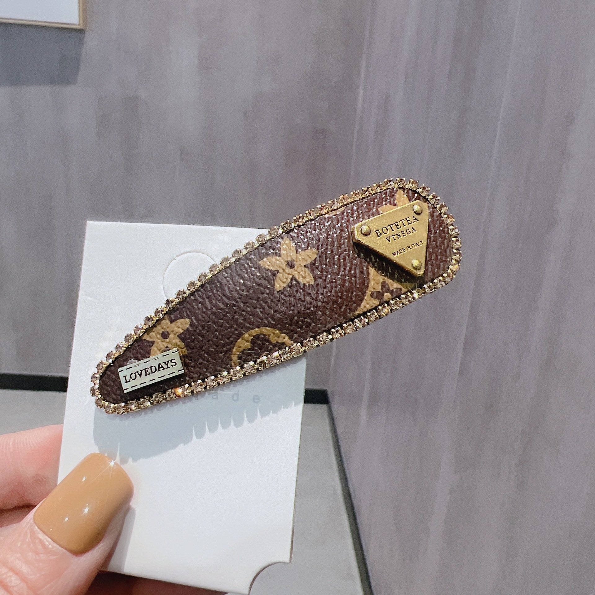 hot Free delivery designe hairpin Simple solid color women's hair clip for daily wear and commuting accessories