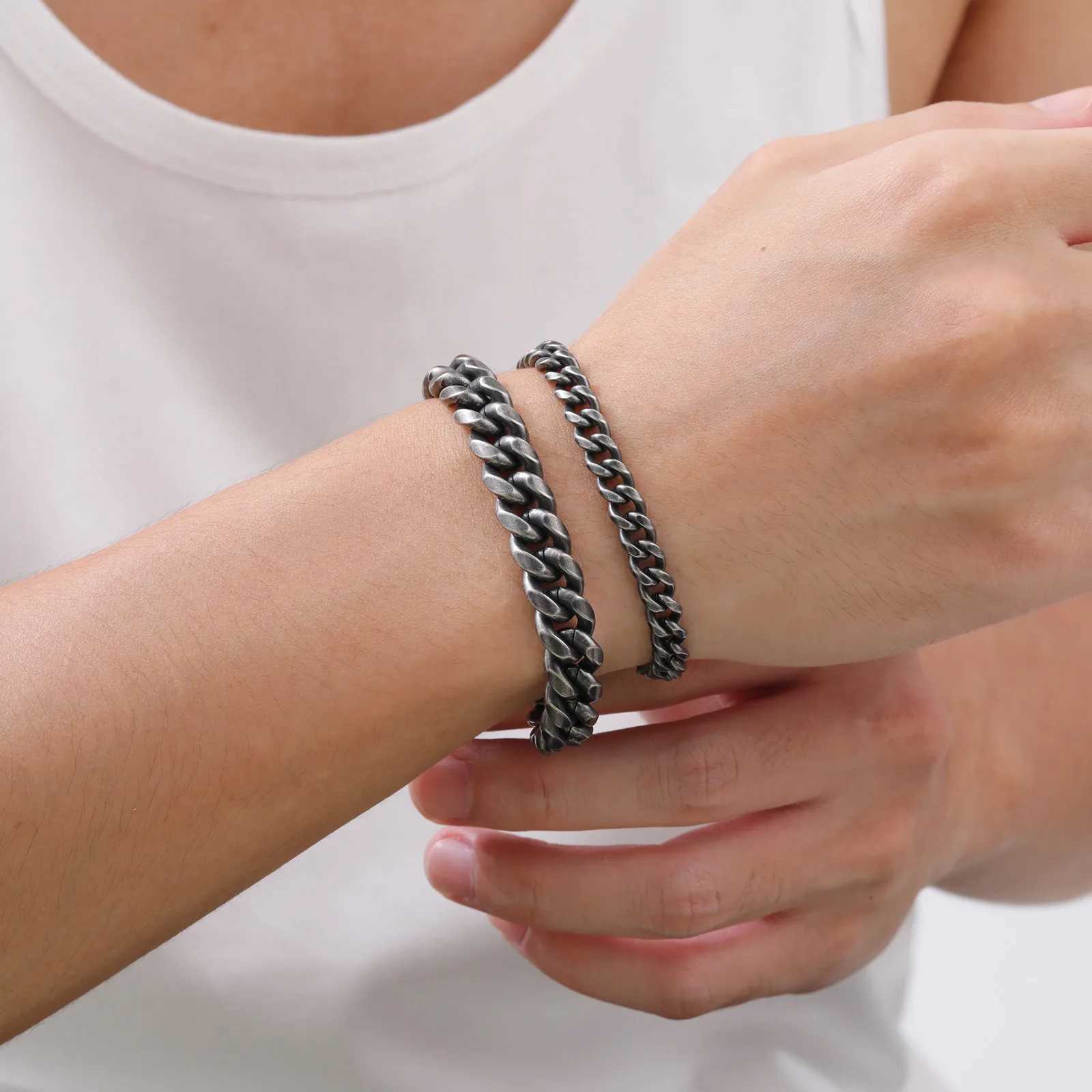 Retro Cuban Chain Bracelets for MenVintage Antique Stainless Steel Curb Dome Link WristbandRock Punk Stylish Jewelry Gifts W251206