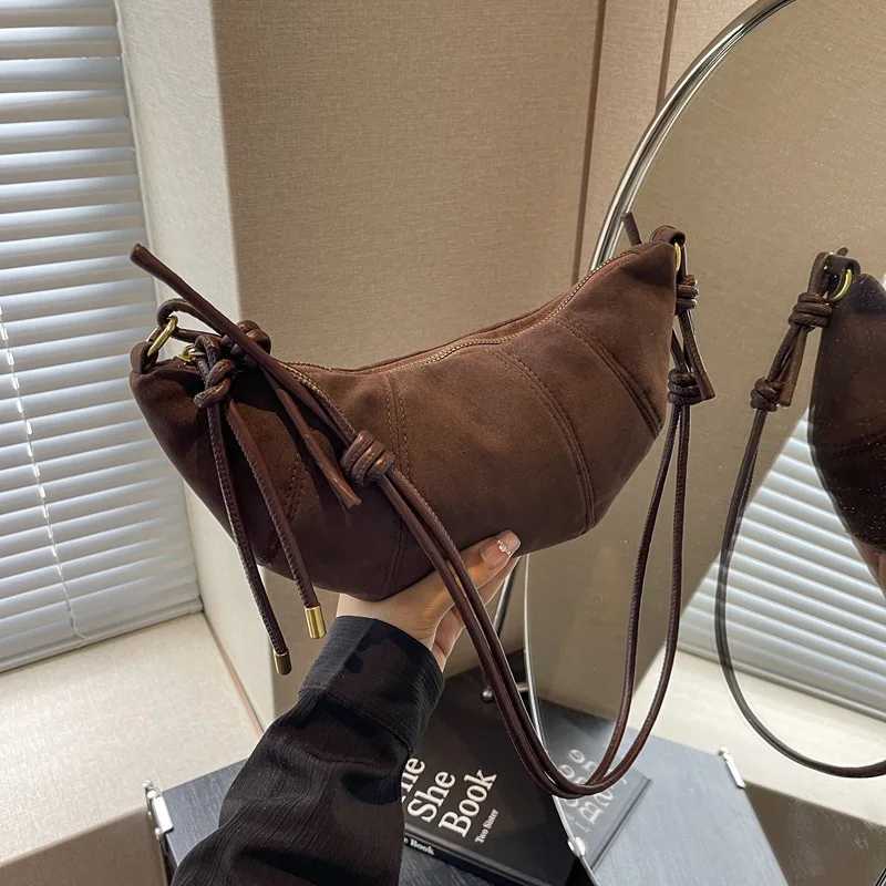 Fashionable Croissant Shape Womens Bag Casual Simple Crossbody Shoulder Bags for Women Daily Use Commuting Phone BagPocketsT251205