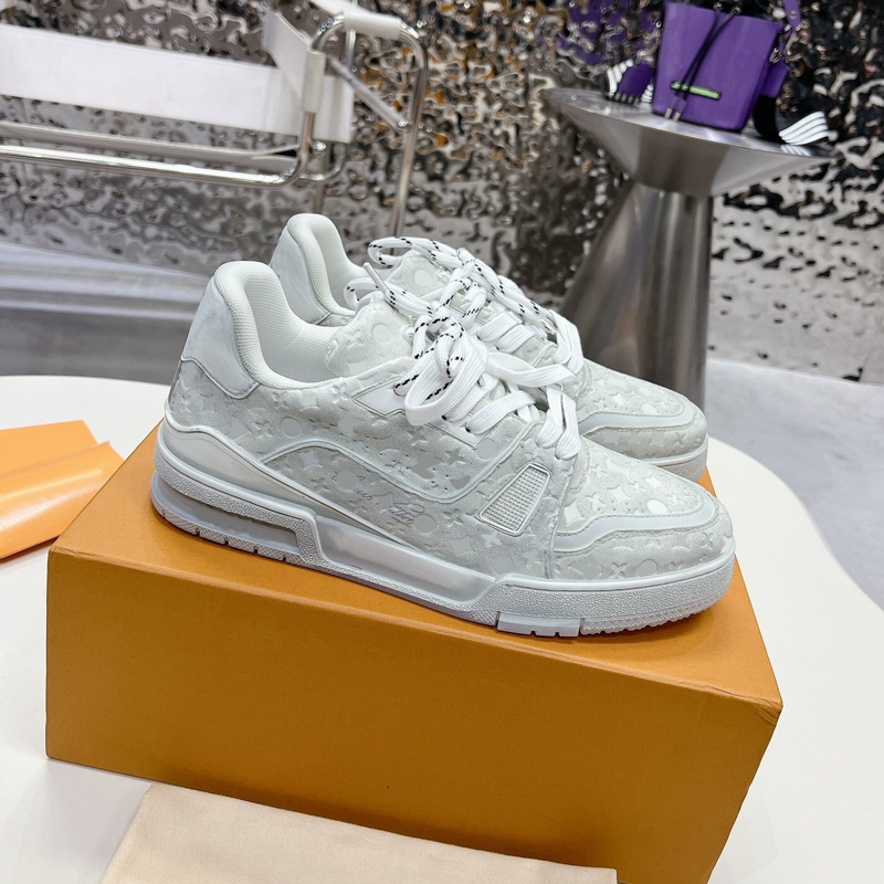 2025 new collection designer shoes Luxury shoes authentic trainers Embossed casual shoes Mesh chaussure tripler Blue Runner Platform 35-45