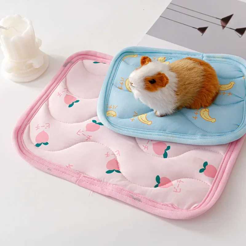 Small Pet Cooler Mat Summer Ice Silk Cool Feeling Pet Mat Hamster Kennel Mat Guinea Pig Chinchilla Rabbit Small Pet Cooling Mat M251206
