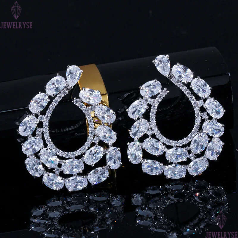 Luxury exquisite stud earrings AAA cubic zirconia designer earring sparkling copper jewelry White Diamond Earring for Woman Party Bride Wedding Gift S