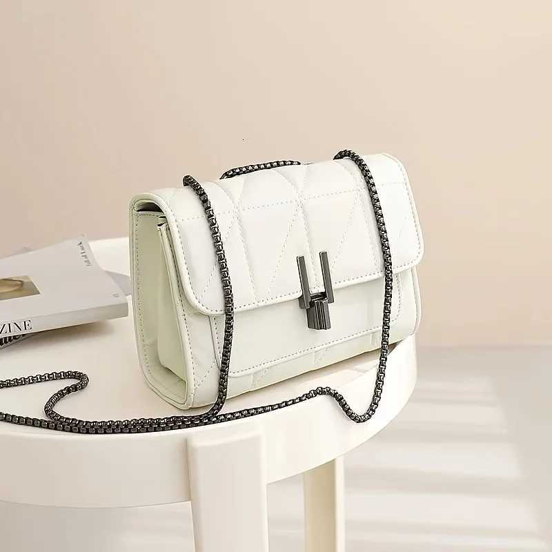 Elegant Black Faux Leather Shoulder Bag with Chain Strap - Light Luxury Plaid Pattern Turn-lock Closure Synthetic LiningT251206