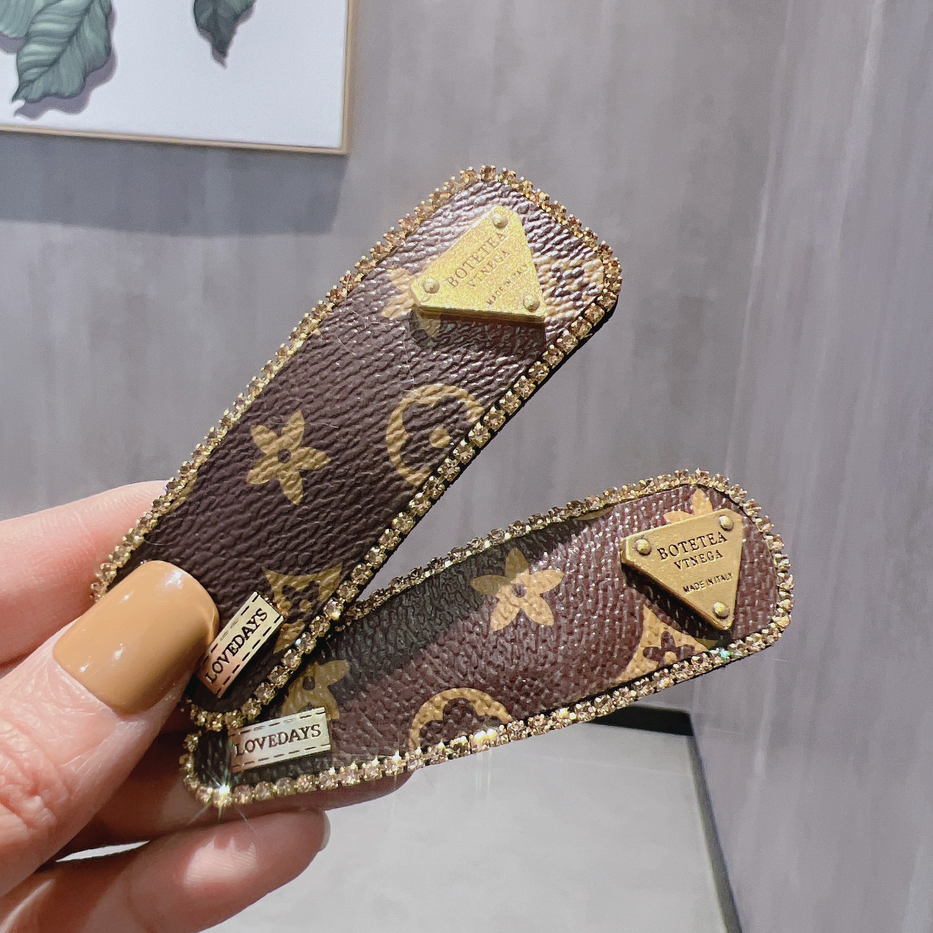 hot Free delivery designe hairpin Simple solid color women's hair clip for daily wear and commuting accessories