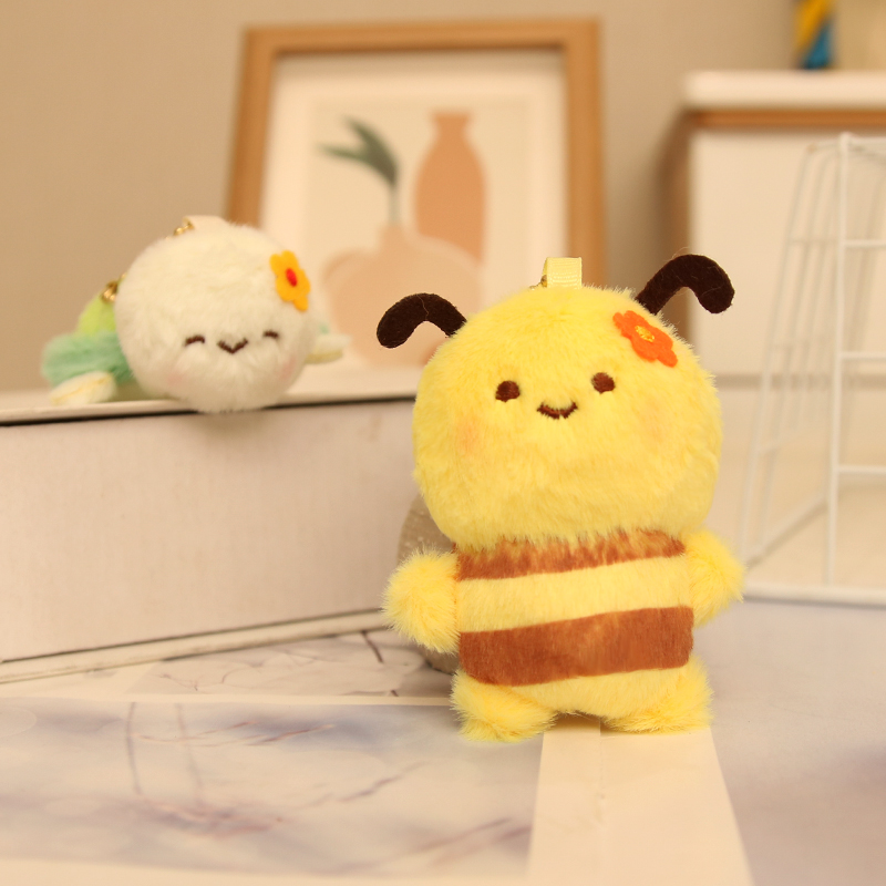 Magnetic Bee Turtle Pendant Plush Toy Turtle Honey Doll Bag Pendant Doll Keychain