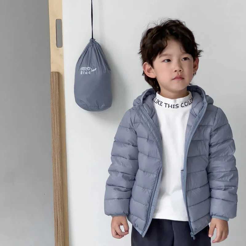 2024 New Childrens Lightweight Down Jacket White Duck Down Parka with Hood Autumn and Winter Warm Boys Girls Outdoor JacketW251206