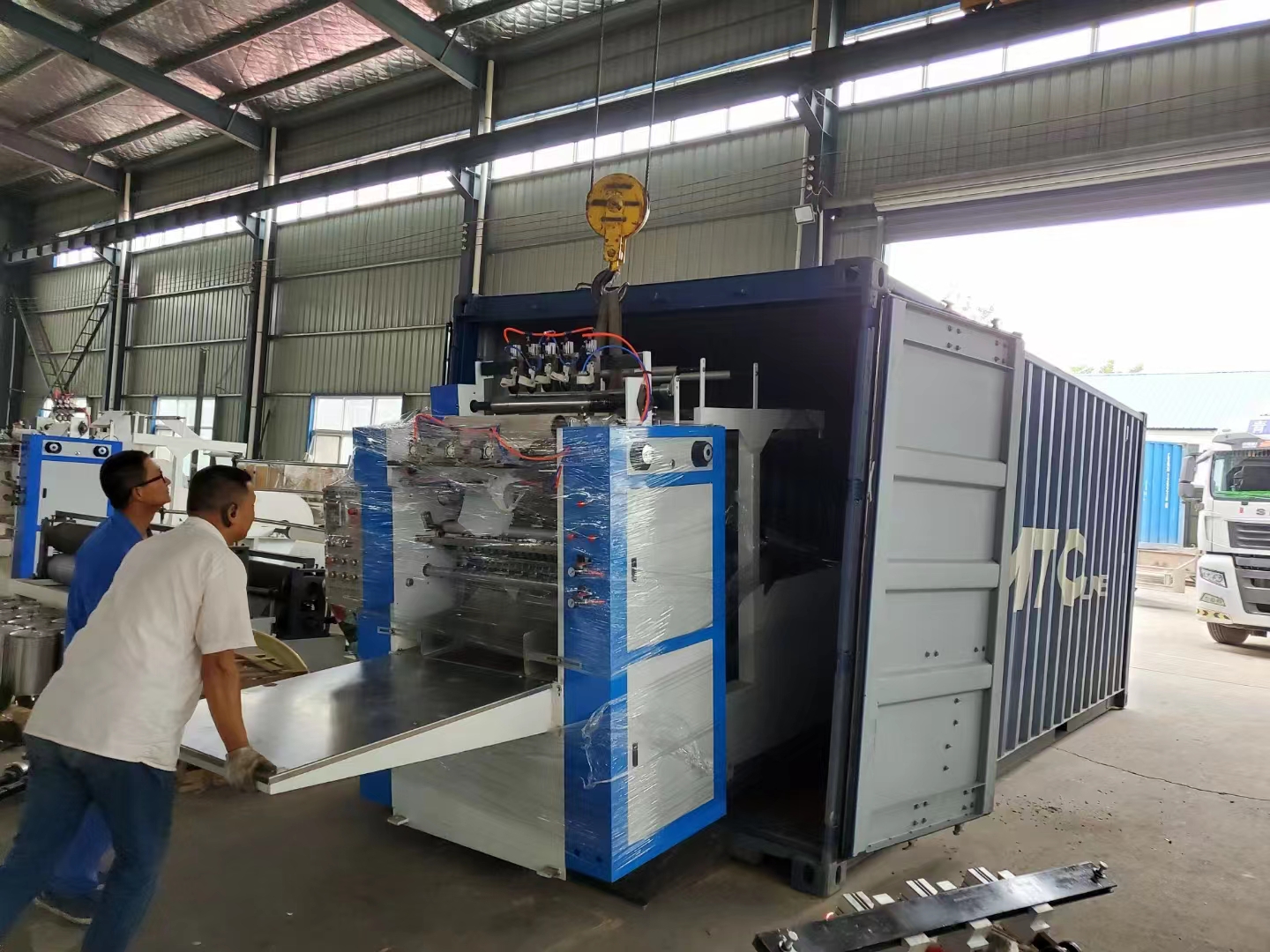 Automatic Tissue Paper Converting Machine | Specialized in Facial Tissues with Customizable Designs