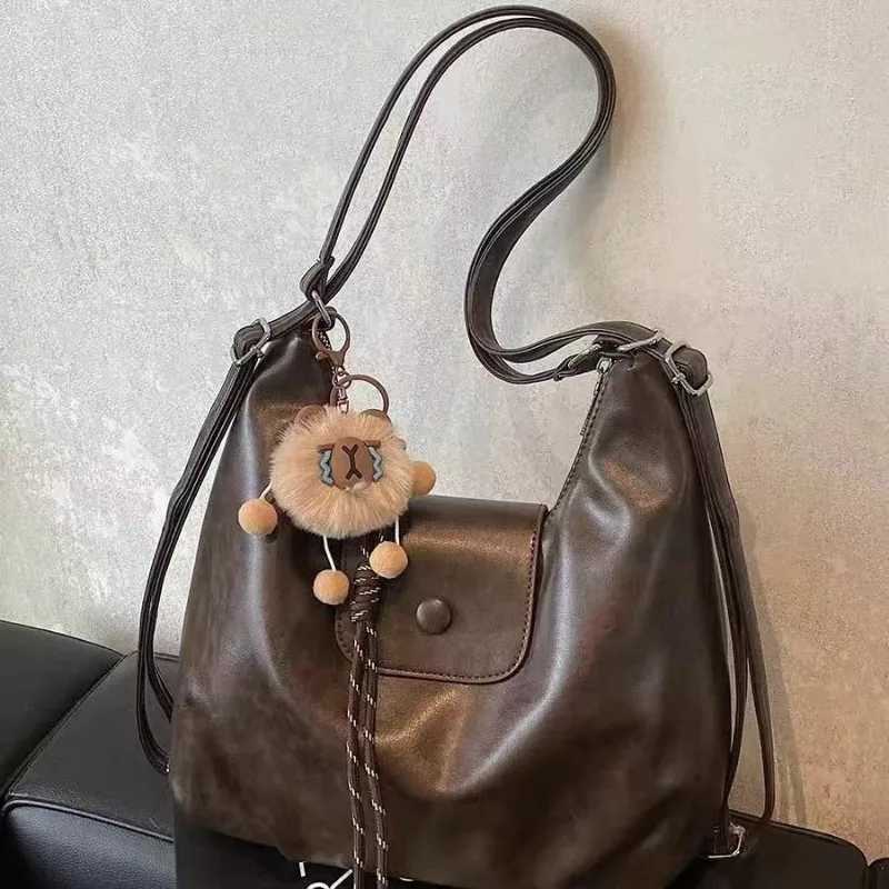 Vintage Shoulder Bag Women Large Capacity Backpack Tote Bag New Autumn Winter Commuter Bag Retro DesignT251205