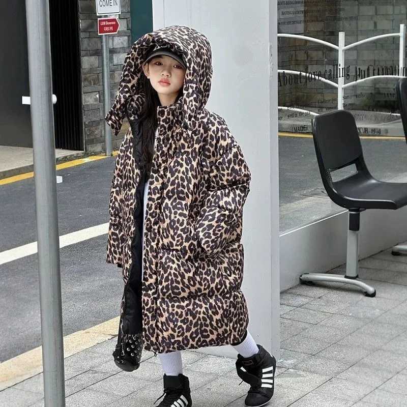 2025 New Girl Leopard Print Long Down Jacket Childrens Winter Thickened Warm White Duck Down Fashion Coat TideW251206