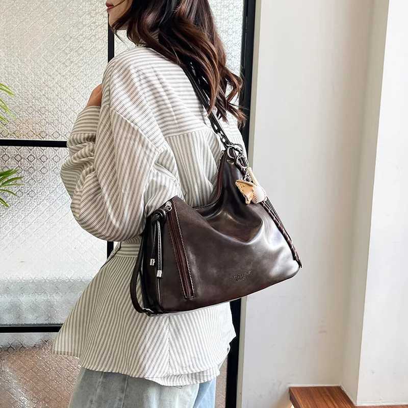 New Vintage Commuter Bag Women Large Capacity Tote Shoulder Bag Multifunctional Casual Fashion Backpack Crossbody PurseT251206