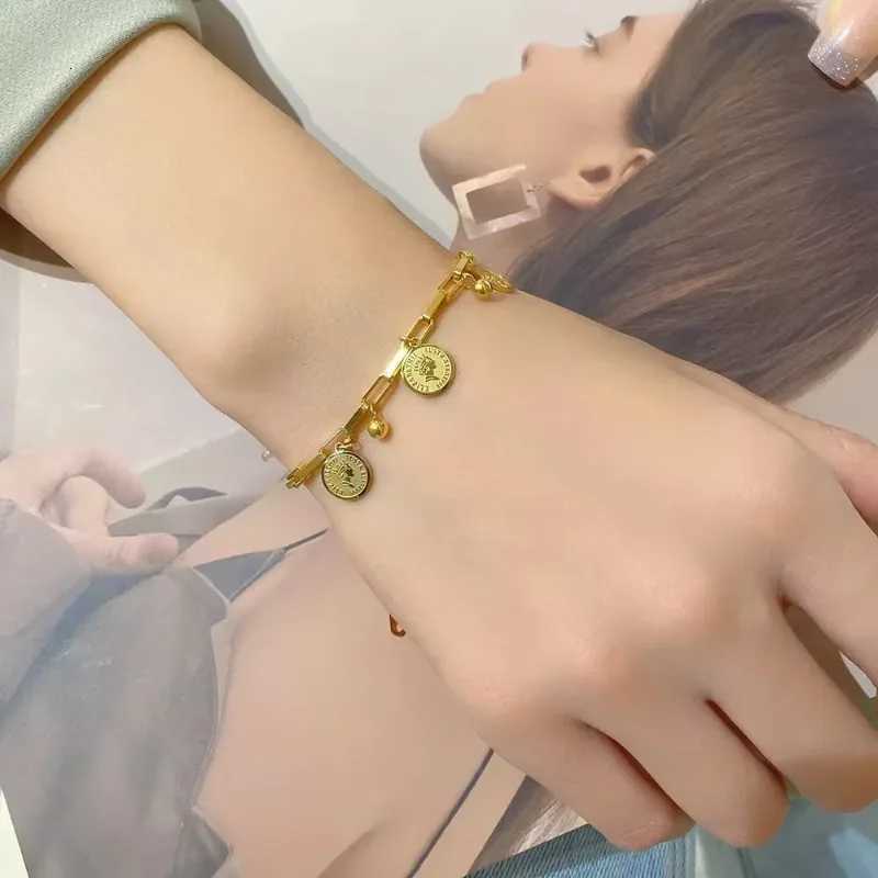 1PCS Gold-color Bracelet Ladies Hip Hop Style Stainless Steel Round Sign Portrait Pendant Wide Cross Chain Jewelry Accessories W251206