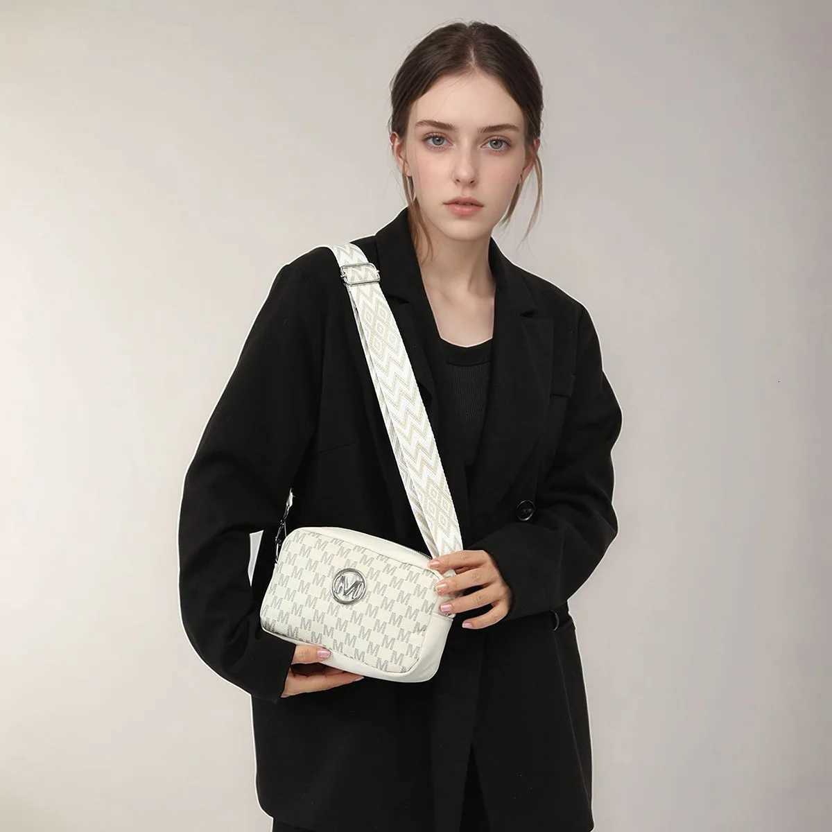 Retro M Pattern Design Female Crossbody Bag Stylish Ladies Shoulder Bag Wide Strap Phone Coin Purse for Women Work Party DateT251205