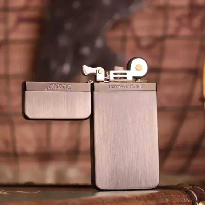 Mini tra-thin e Copper Kero sene Lighter Portable Metal Windproof Grinding Wheel Lighter Cigarette Lighter Smoking H251206