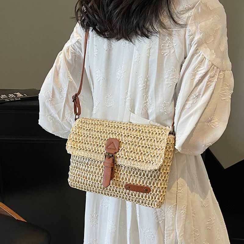 New Fashionable Straw Womens Bag Trendy Vacation Casual Shoulder Crossbody Bag Womens Versatile Stylish Straw Womens BagT251206