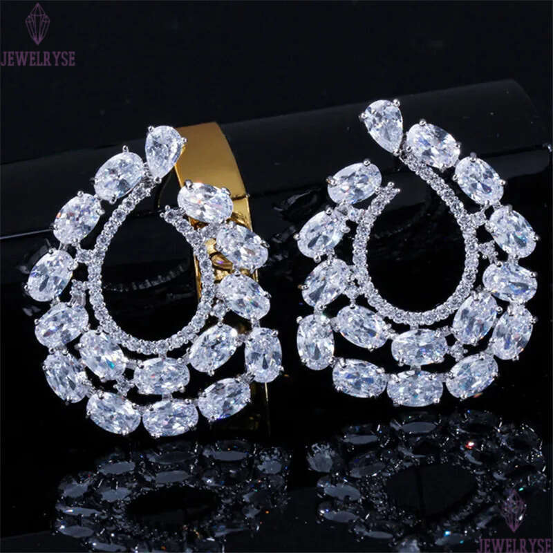 Luxury exquisite stud earrings AAA cubic zirconia designer earring sparkling copper jewelry White Diamond Earring for Woman Party Bride Wedding Gift S