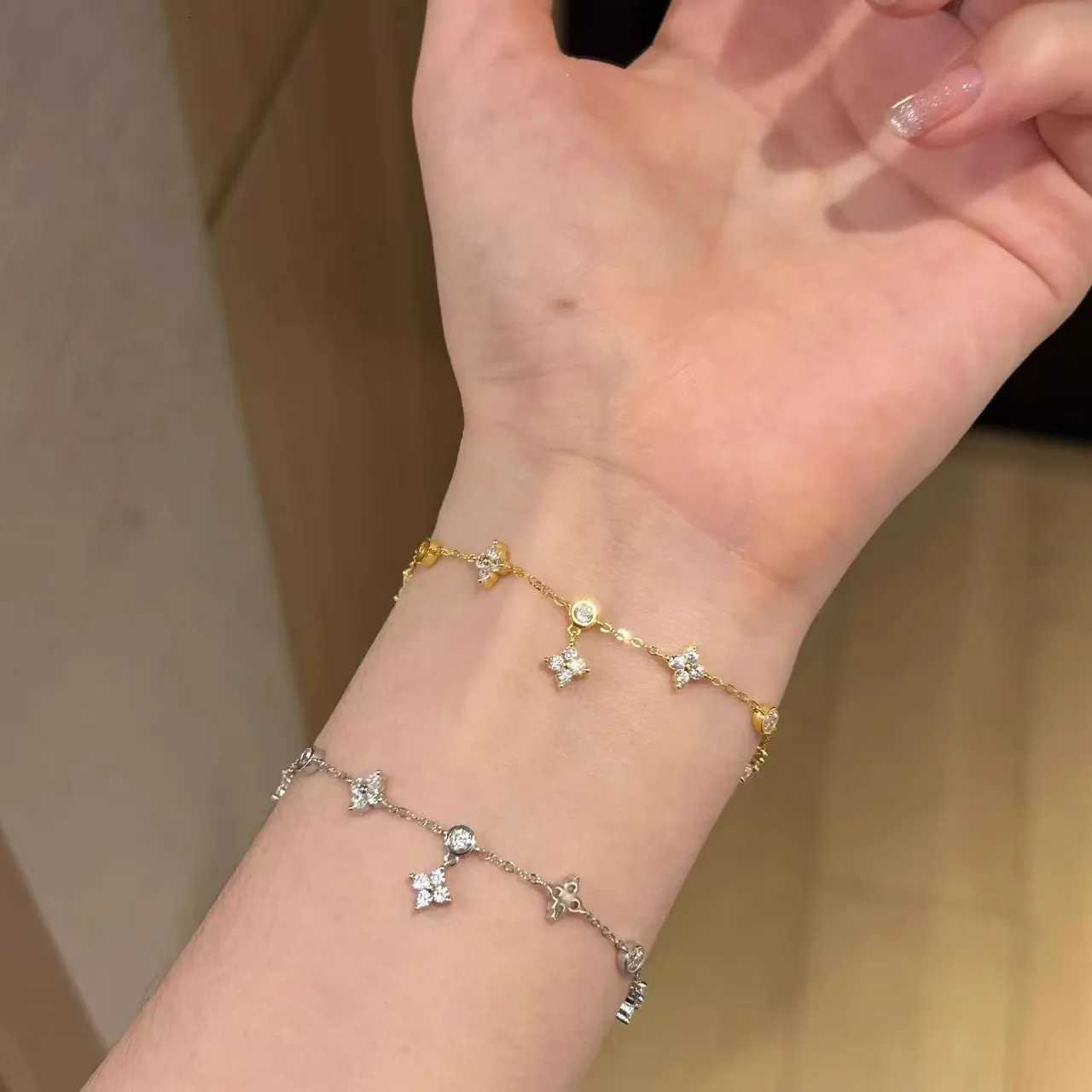 XZiLin S925 Sterling Silver Plated 18k Gold Bracelet Korean Design Temperament Zircon Flower Bracelet for Women Jewelry Gift W251206