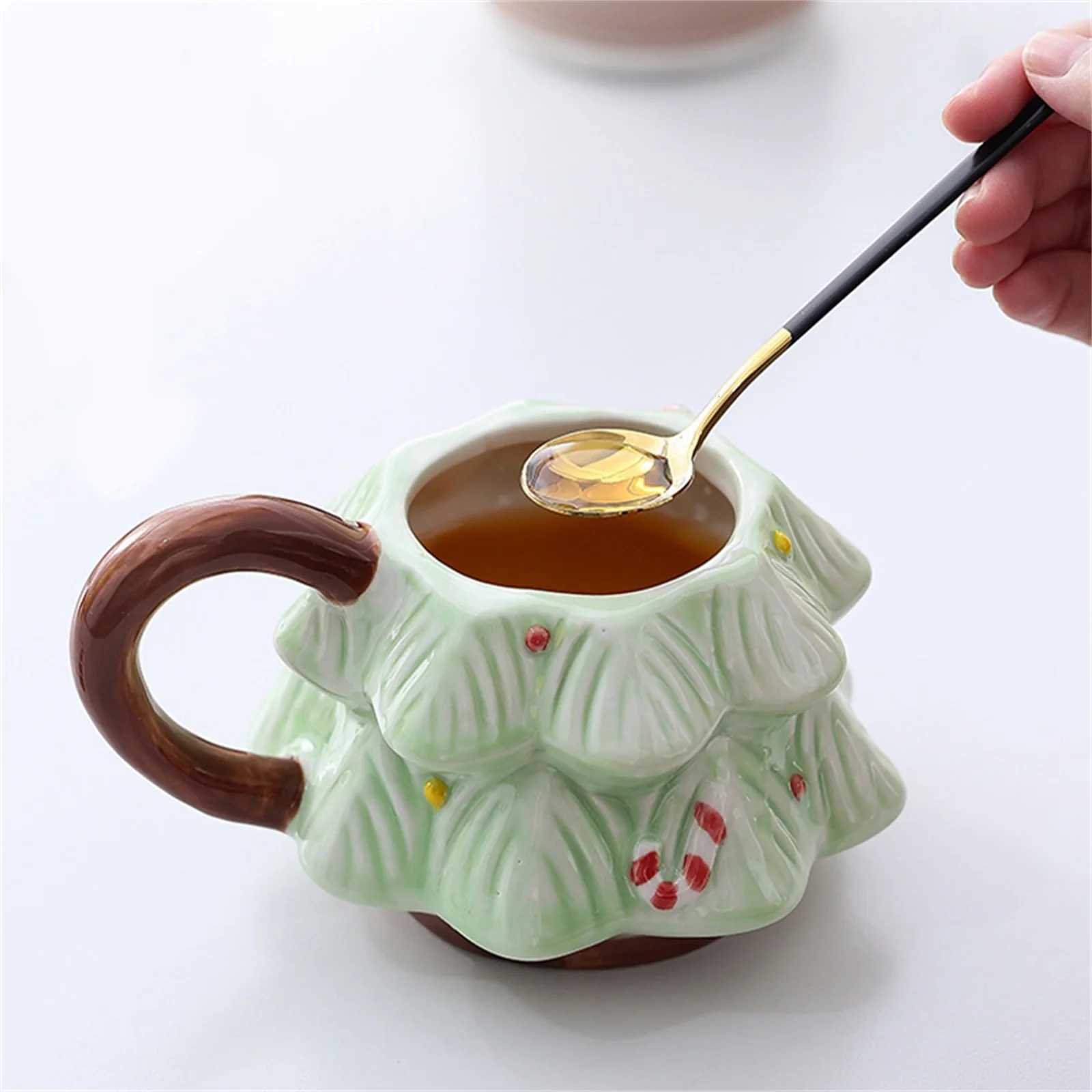 Ceramic Christmas Tree Mug with Lid and Brown Hand Grip Star Coffee Mug Party Cups Home Office Dishwasher and Microwave Safe M251206 - view 5