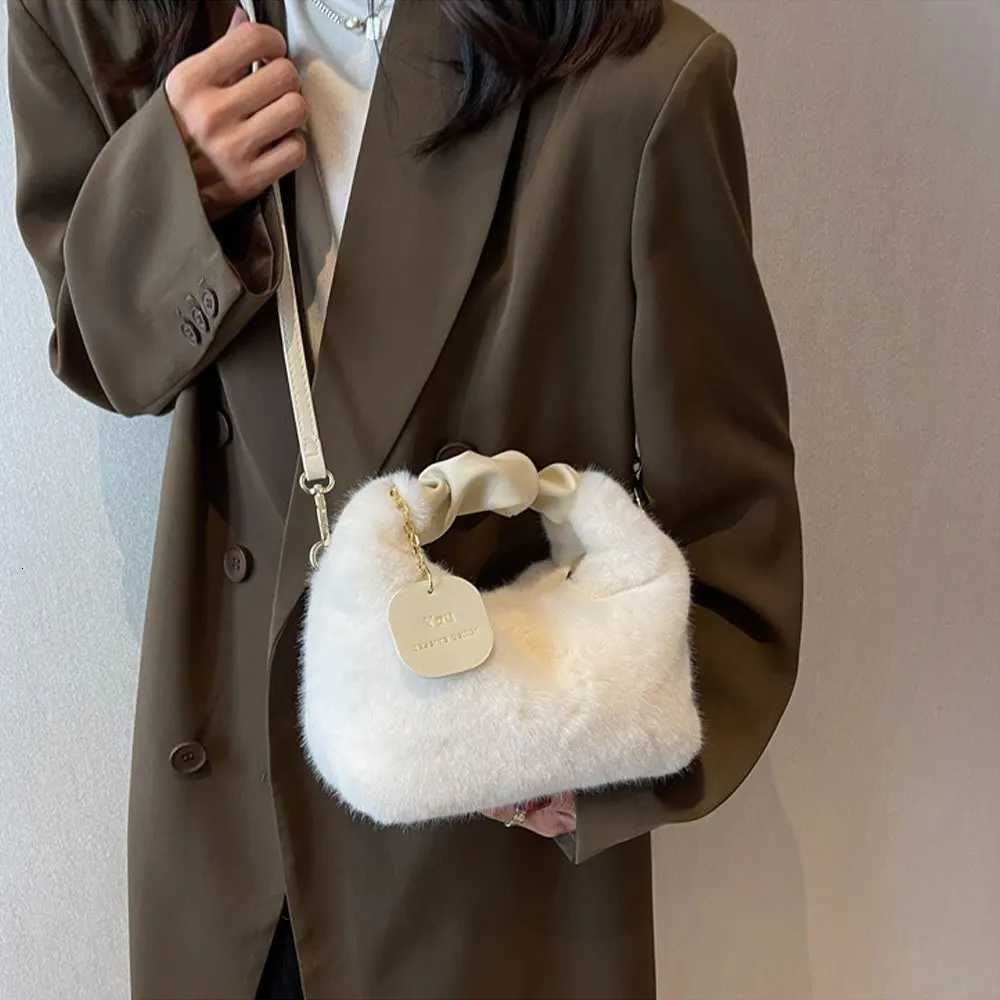 Fashionable Cute Plush Shoulder Bag for Womens Solid Color Soft Fluffy Handbag Autumn Winter Soft Plush Crossbody BagT251206