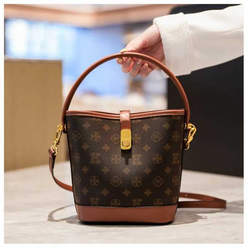 Luxury Ladies Shoulder Bag Made Of Premium Leather Boasting Paris High-End Vintage Neat Spacious Daily LookT251205