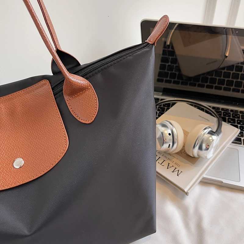 New Style Womens Bag - Fashionable Underarm Single-Shoulder Handbag - Large Capacity Lightweight Handbag For CarryingT251205