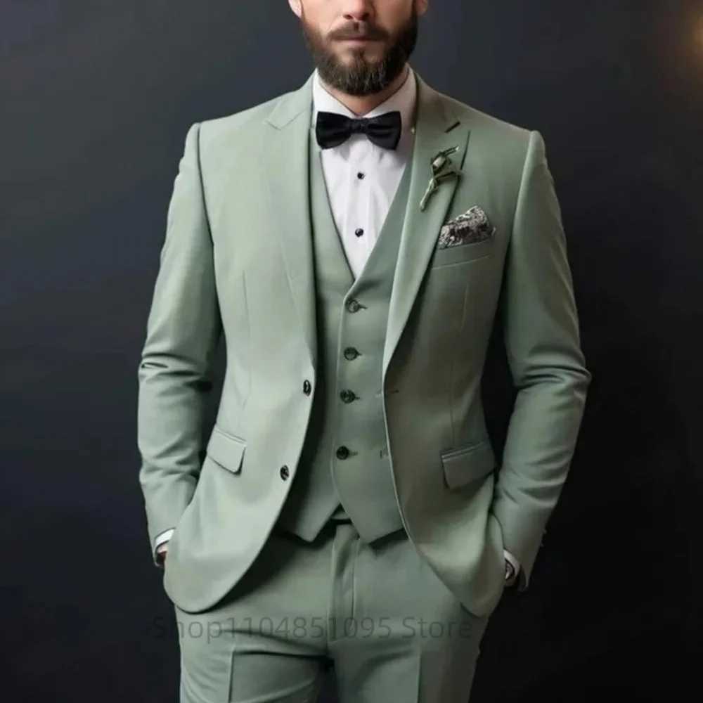 Classic Slim Fit Wedding Tuxedos 3 Piece Set for Groomsmen And Male Bridegroom Formal Business Suit with Jacket Vest Pants M260313
