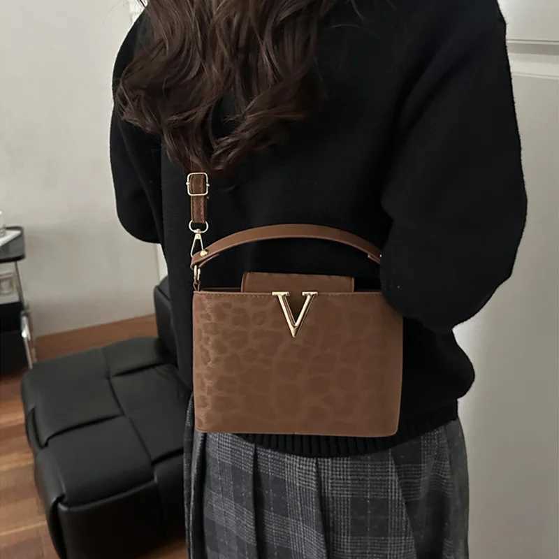 Leopard Bucket Shoulder Bags For Women Fashion Ladies Handbags For Gift Casual Crossbody Bags For Daily UsedT251206