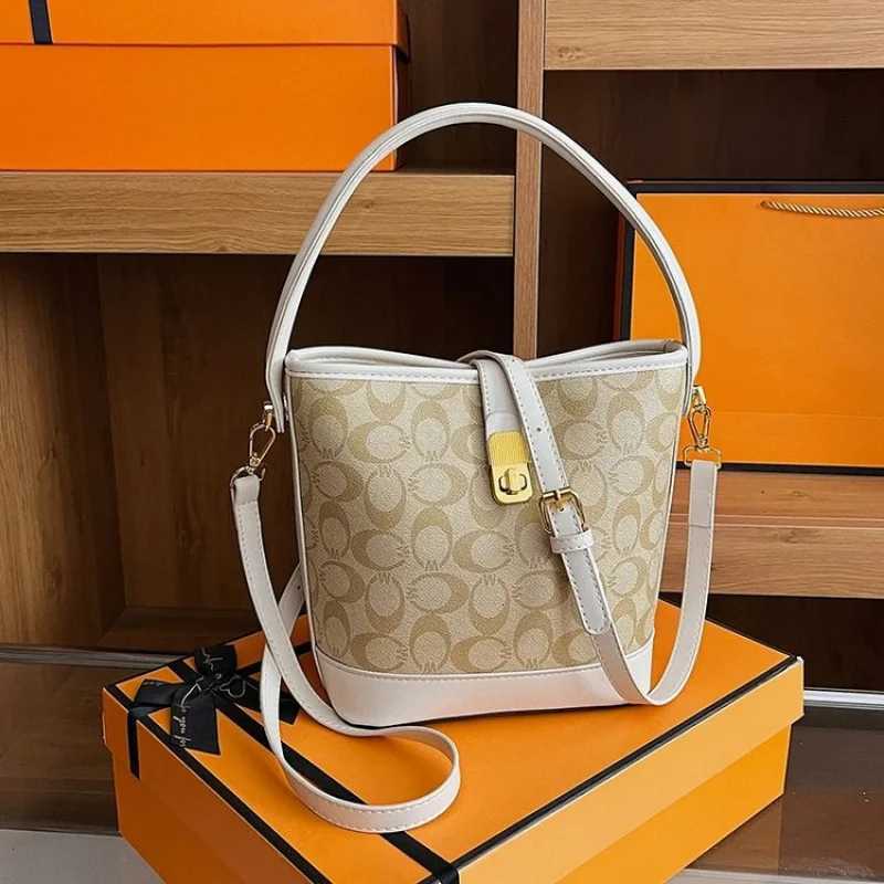 Luxury Womens Hand Bags Made Of Premium Leather Boasting Trendy Vintage Design And Paris LookT251205