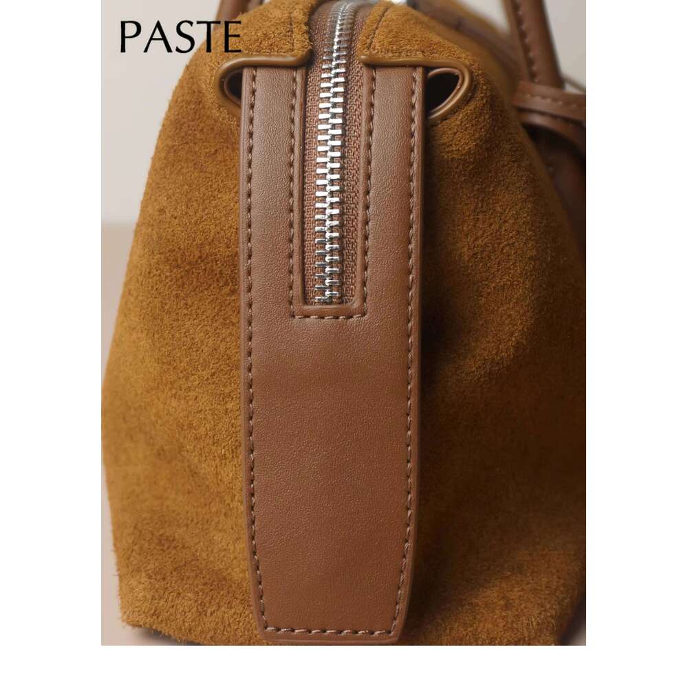Luxury Bag Designer Shoulder Bags Totes Hobo Hot Sale Chic Tassel Design Armpit Bag Caramel Coffee Color High End Suede Cow Leather Women Handbag Wint