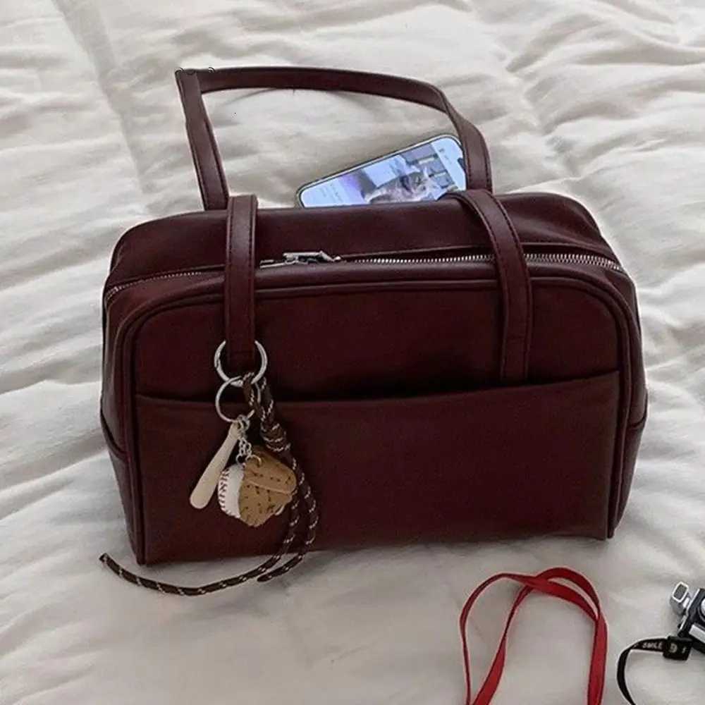 Retro PU Leather Shoulder Bag Large Capacity with Pendant Crossbody Bags Tote Bag WomenT251205