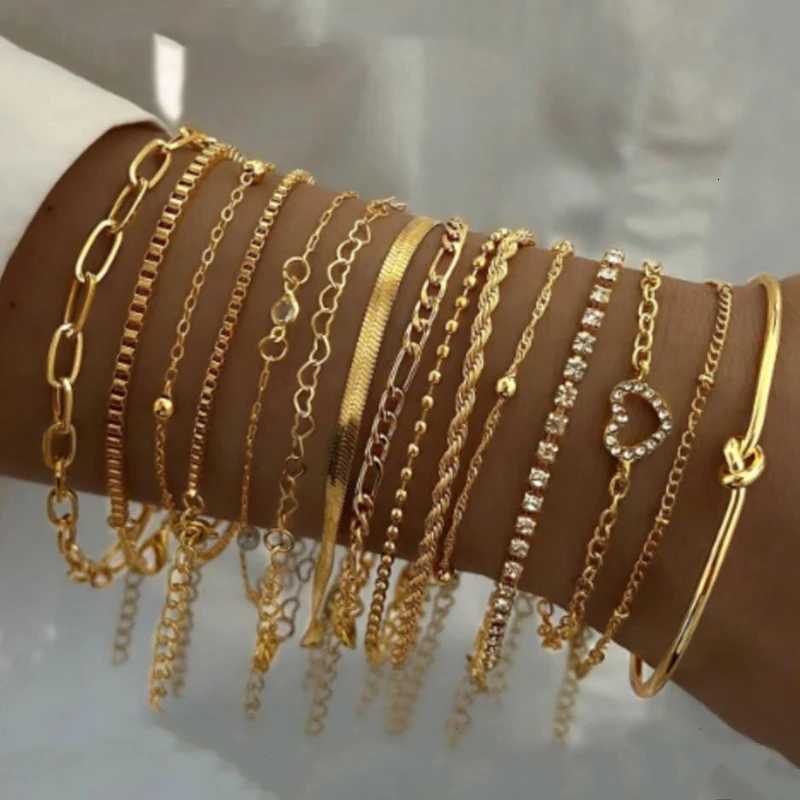 Fashion Elegant Heart Zircon Charm Bracelet Sets for Women Vintage Minimalist Multi-Element Twist Chain Metal Bracelets Jewelry W251206