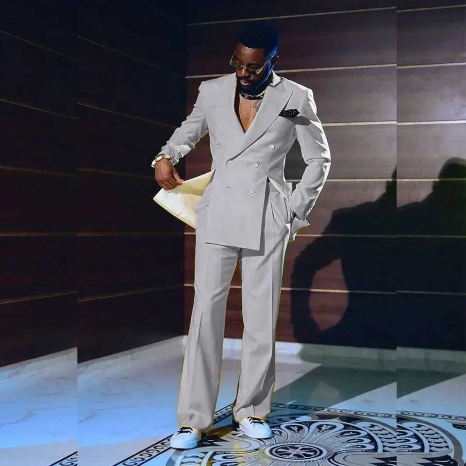 Elegant mens suit Solid color double breasted peAKed lapel 2-piece jaCKet pants full custom dress M260313