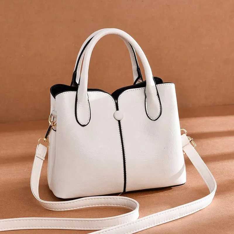Womens Fashion Tote Hand Bag Zipper Shoulder Bag With Butterfly Decor Small Bucket PurseT251205