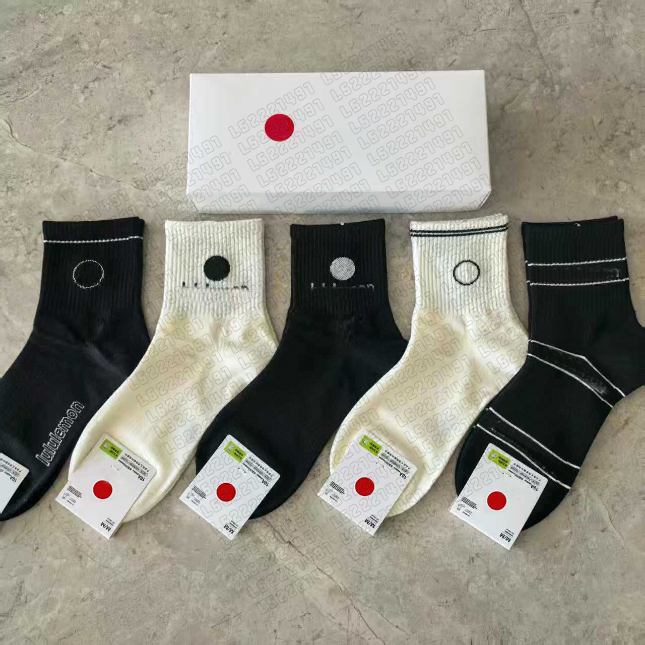 Wholesale New yoga men's and women's sports socks, cotton thread socks, breathable and trendy brand letter short tube cotton socks