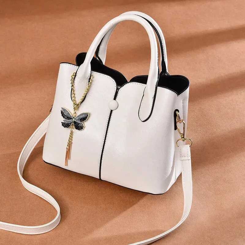 Womens Fashion Tote Hand Bag Zipper Shoulder Bag With Butterfly Decor Small Bucket PurseT251205