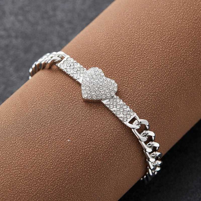 Elegant Luxury Inlaid Zircon Heart Bracelet for Women Fashion Cuban Chain Chic Engagement Wedding Jewelry Gift W251206