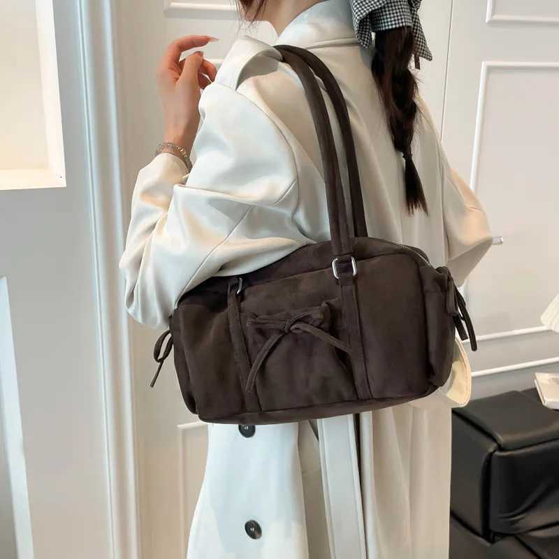 CY6125 Korean Niche Underarm Bag 2025 New Fashion Shoulder Bag Versatile Large Capacity Commuter Bowling BagXJ251206