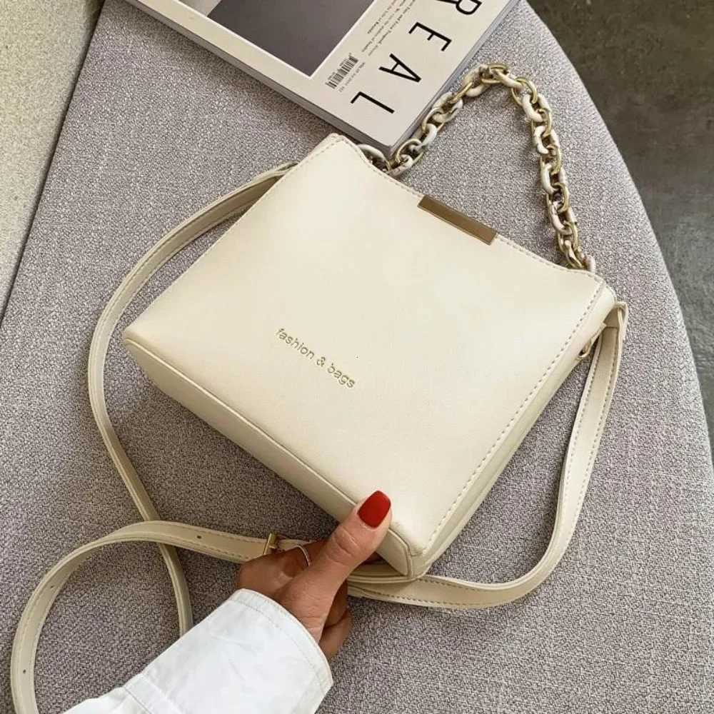 Womens Leather Fashion Senior Small Fresh Chain Bucket Bag Shoulder Crossbody Handbag Tote Bags for Women Bolsos Para MujerT251206