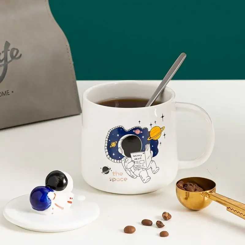 Creative astronaut mug with lid spoon 400ml teacup coffee ceramic mugs office cup office Drinkware couple cup gift M251206 - view 4