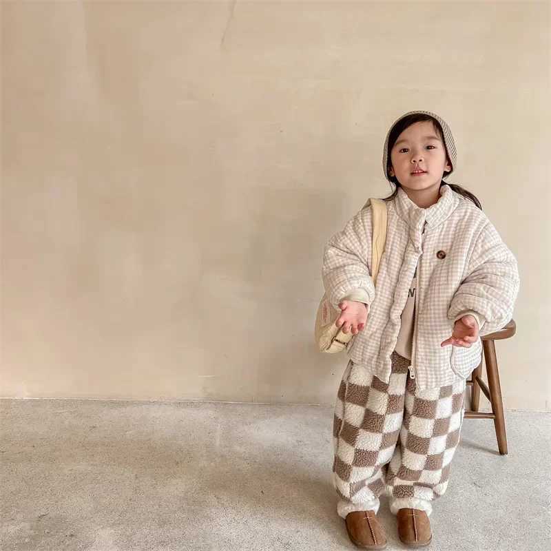 Girls Coat 2023 Children Winter Children Winter Korean Style with Cashmere Padded Jacket Girls Winter Coat Down Padded JacketW251206