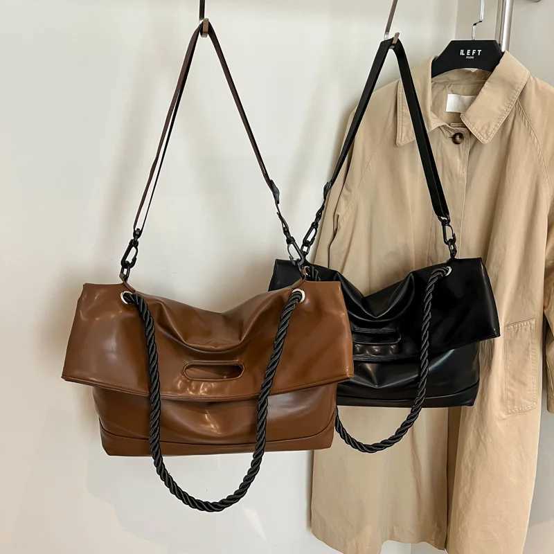 YB497 Retro Large-Capacity Briefcase for Women 2025 Autumn and Winter New Korean Tote Bag Single Shoulder Crossbody BagXJ251206