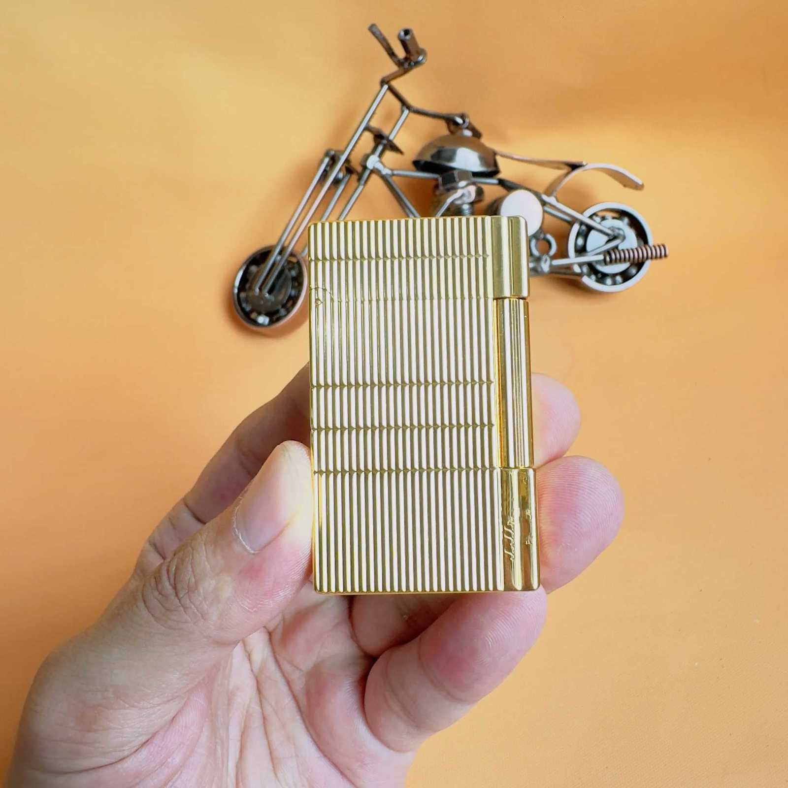 Luxury brand cust lighter ic Gatsby style loud and clear sound ces with a cust smoking set H251206