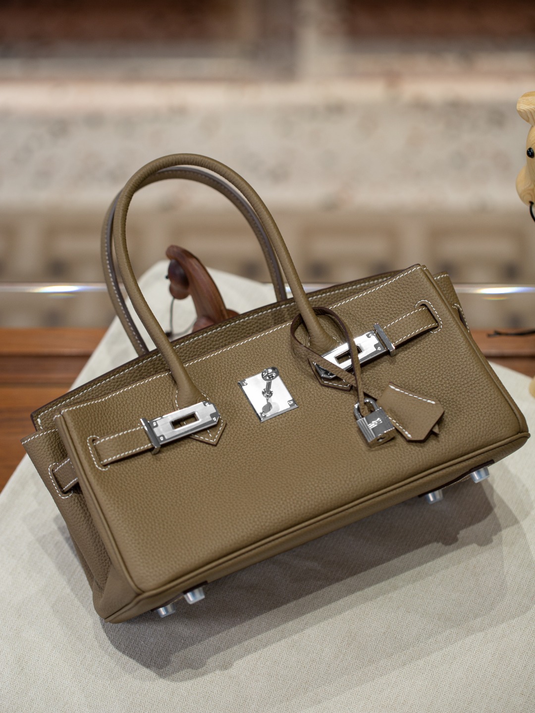 High-Quality New Long-Style Genuine Leather Handbag with Silver Buckle for Women Top-Grain Cowhide Fashionable Luxury Handbag