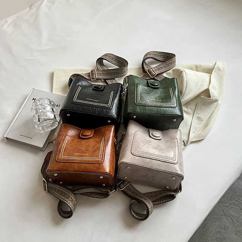 2023 Solid Color Large Capacity Crossbody Bag New Luxury Designer Simple Style Shoulder For Women Summer Fashion Casual HandbagsT251206