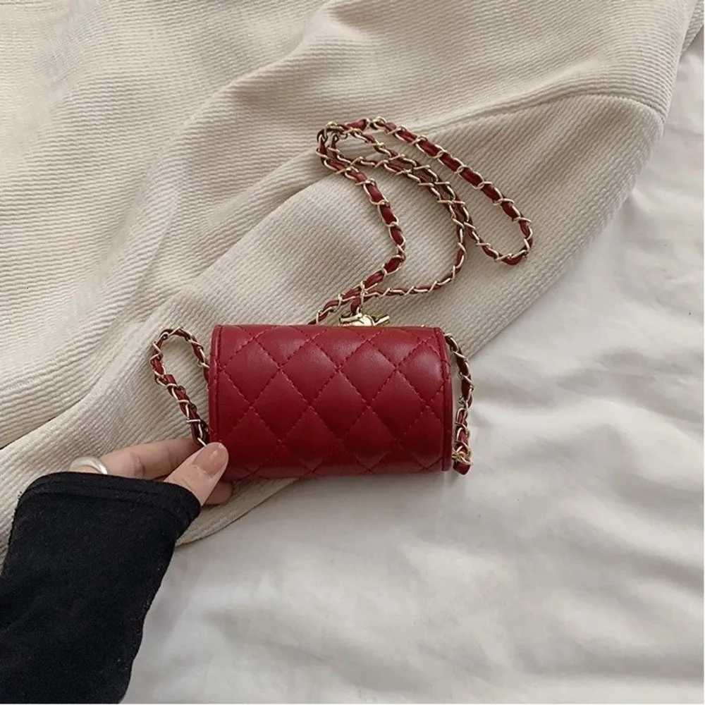 Fahsion Mini Shoulder Bag Chain Strap Korean Version Crossbody Bag Solid Color PU Leather Womens Bag WomenT251206