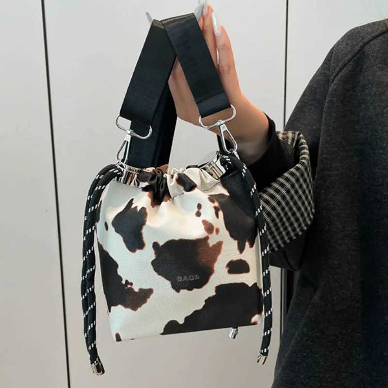 New Cow Pattern Womens Bag Fashion Drawstring Bucket Bag Texture Brand Design Crossbody Bag Simple Versatile Cute Storage BagT251206