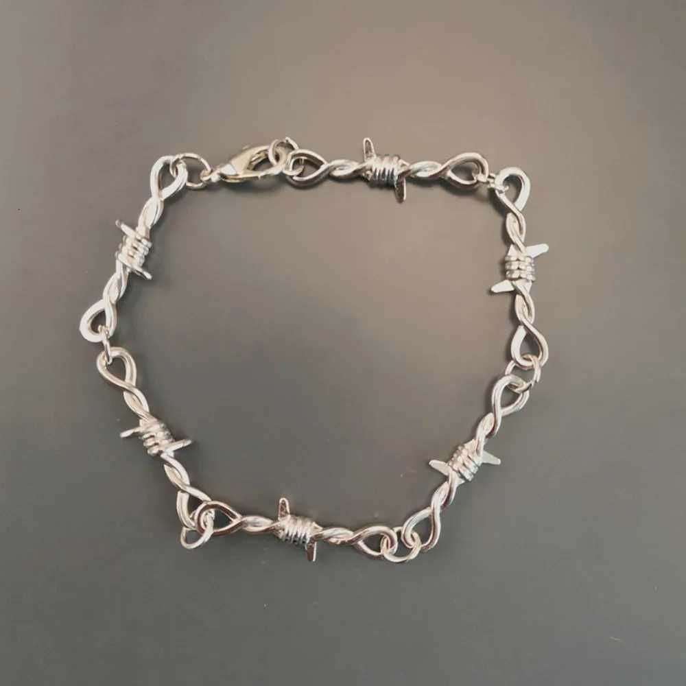 Hip-hop Gothic Punk Small Wire Brambles Iron Unisex Choker Bracelet Women Style Barbed Wire Little Thorns Bracelet Choker Gifts W251206