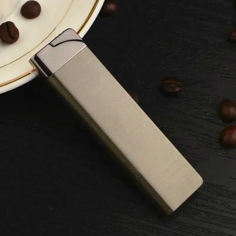 Mini Windproof Lighter Green Flame Refillable Butane Gas Lighter Simple Cigarette Lighters Smoking Accessories for Men Wen H251206