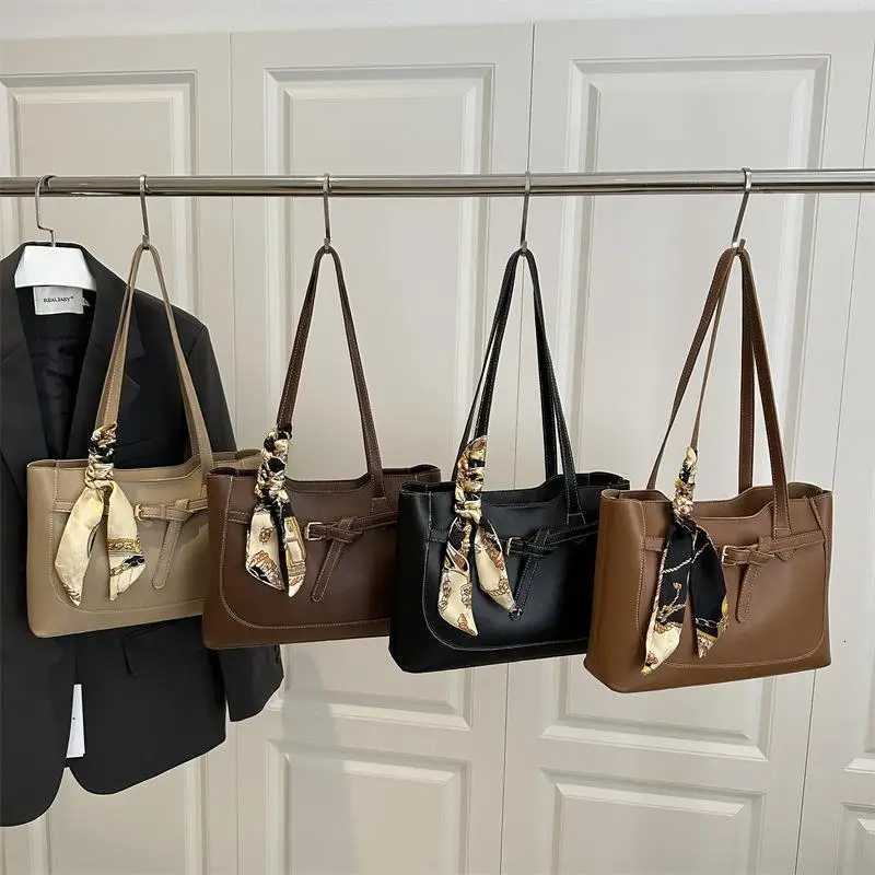 Retro Commuter Shoulder Bag Fashion Simple PU Leather Tote Bag Underarm Bag Female Versatile Large Capacity HandbagT251205