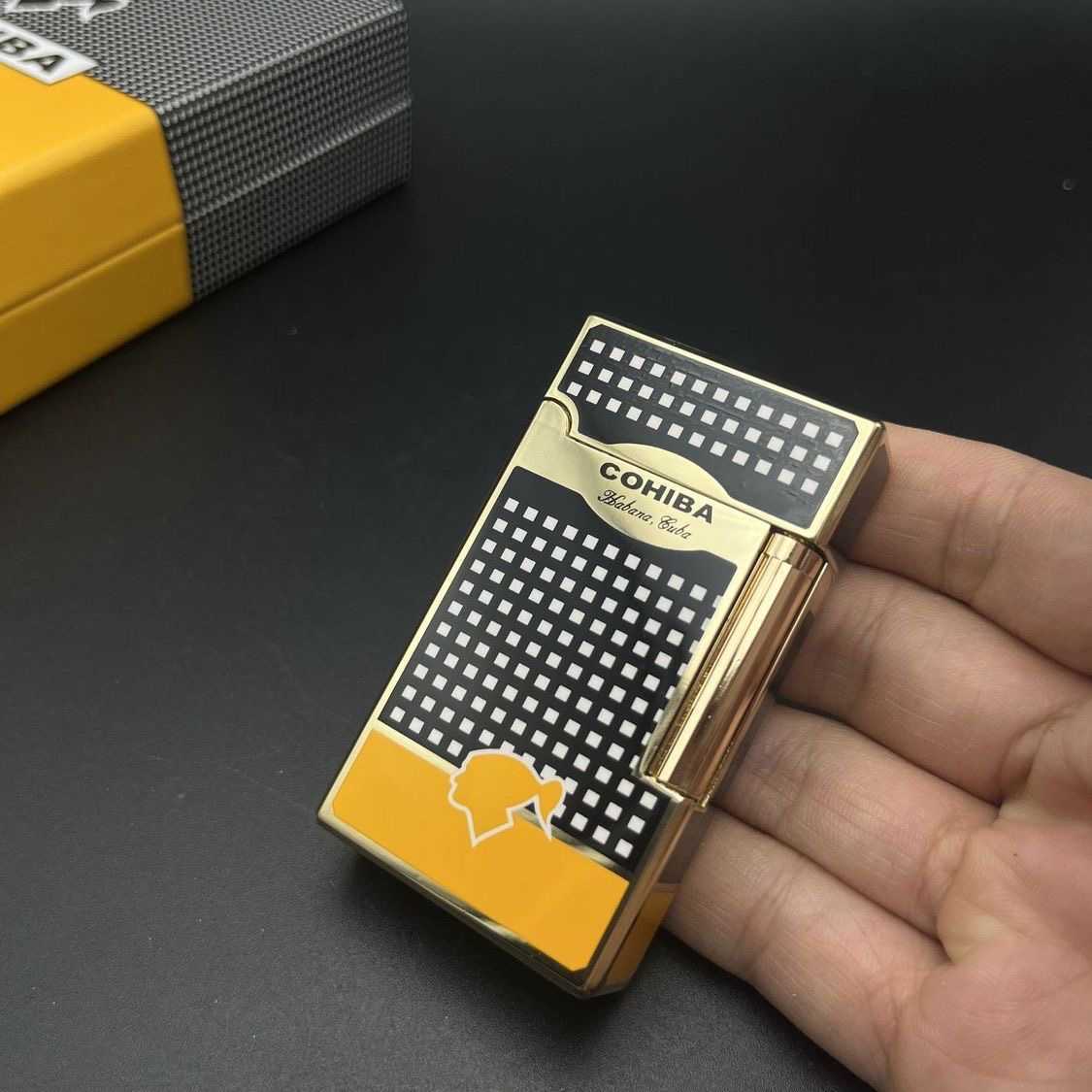 Metal Cigar Lighter Windproof Grinding Wheel Firestone Torch Jet Flame Inflatable Butane Gas Lighter Cigar Accessories Gift BoxC250307