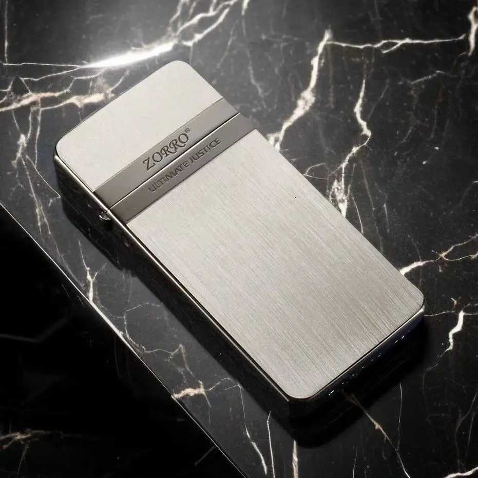 Thin e Copper Kerosene Lighter Flint Wheel Ignition Windproof Cigarette Lighter Smoking Gadget 06CM H251206